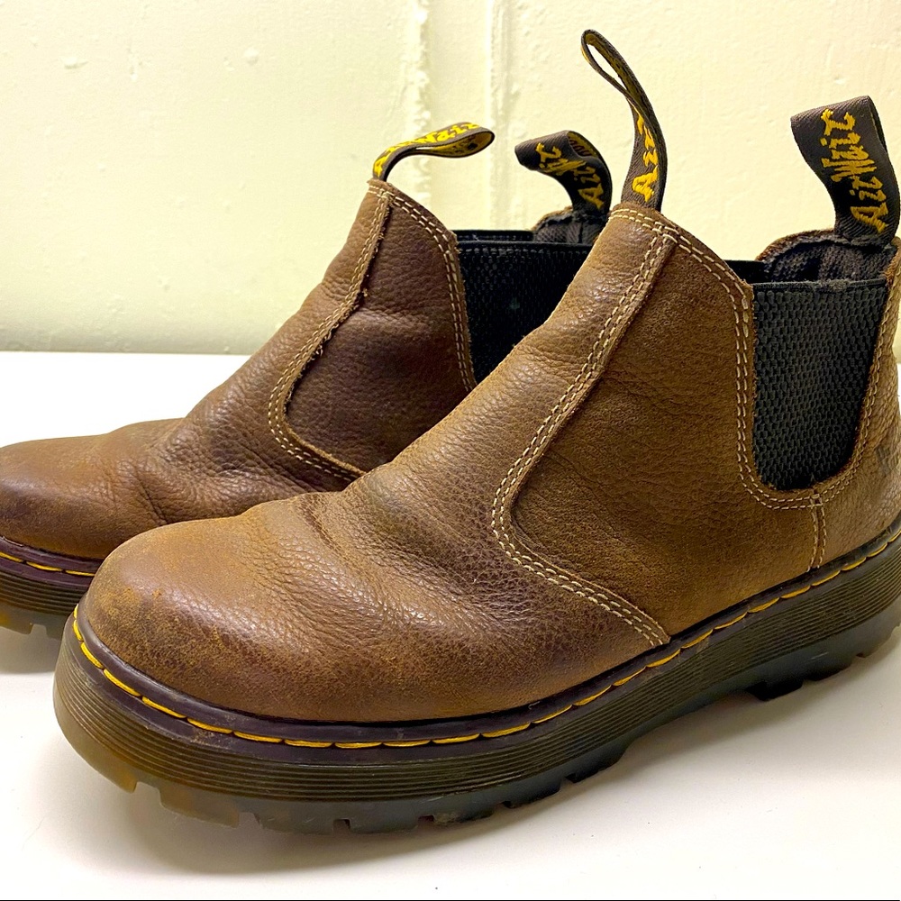 Dr. Martens 41 Hardie Chelsie Blundstone style